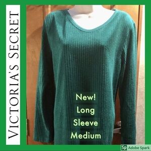 New! 💚 Victoria’s Secret Green Ribbed Comfortable Top Shirt Long Sleeve